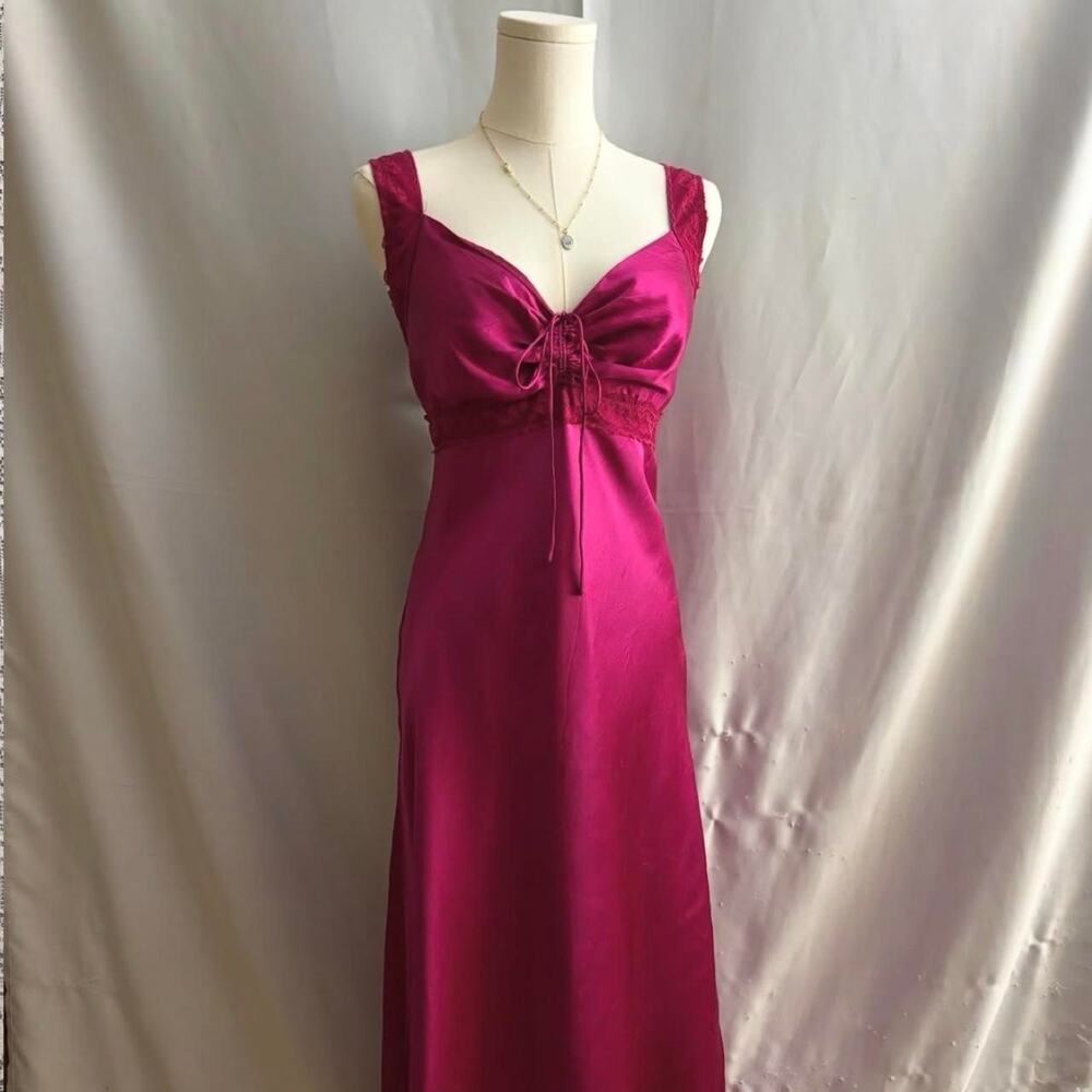 Dead stock W.D.N.Y fuchsia vintage silk slip dress, size 8 100% silk